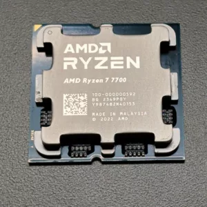 Alternative view of Boite - 8-Core 16-Threads - Socket AM5 3.8GHz - AMD Radeon Graphics - 600 MHz - TDP 65W - AMD Wraith Prism